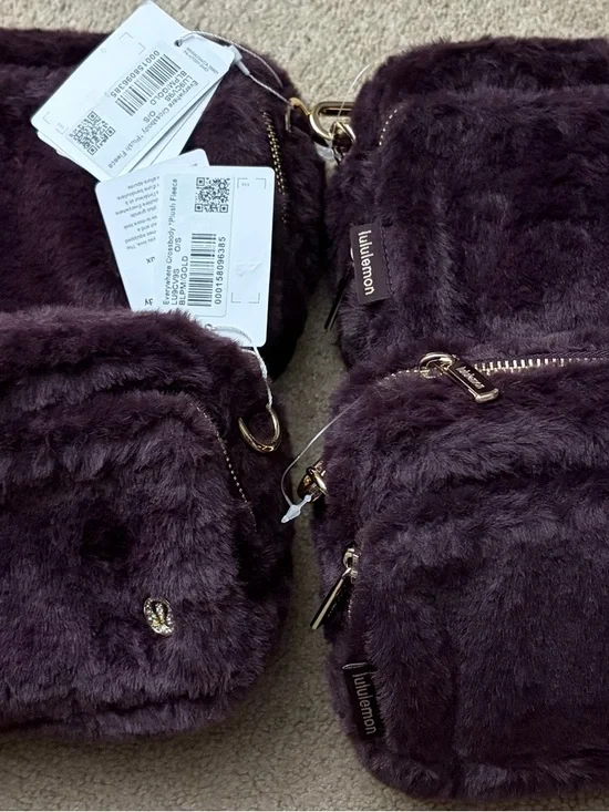 lululemon athletica Plush Fleece Cosmetic Bag in Deep Plum - Picture 2 of 2